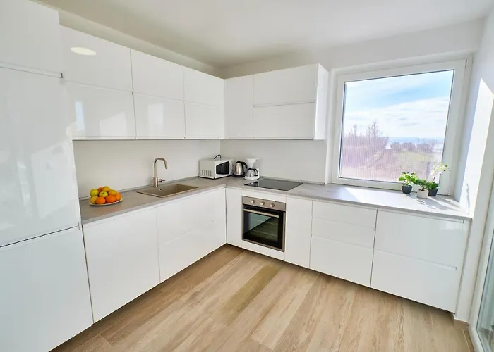 Miri Ii Вилла Привлака