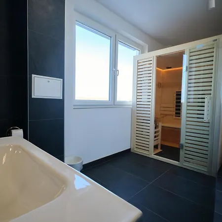 Miri Ii Villa Privlaka (Zadar)