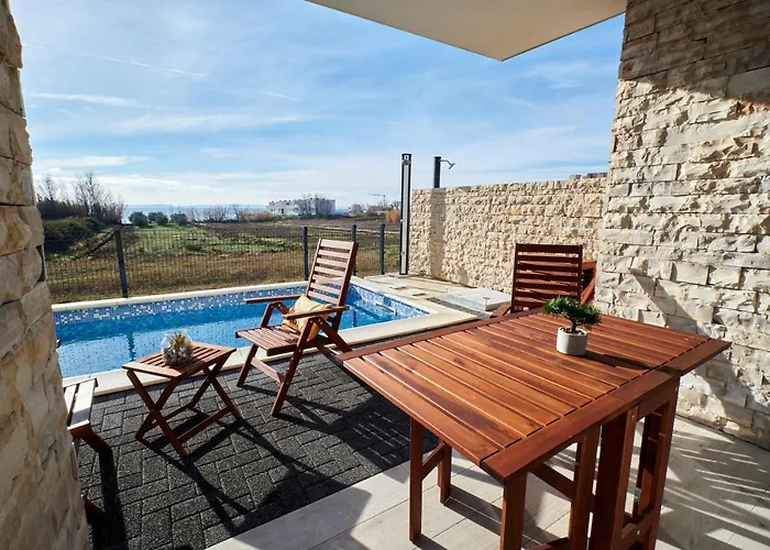 Miri Ii Villa